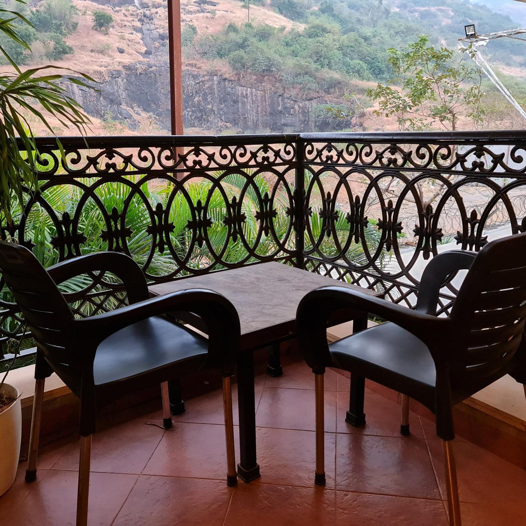 Misty Meadows, Lonavala Otel Dış mekan fotoğraf