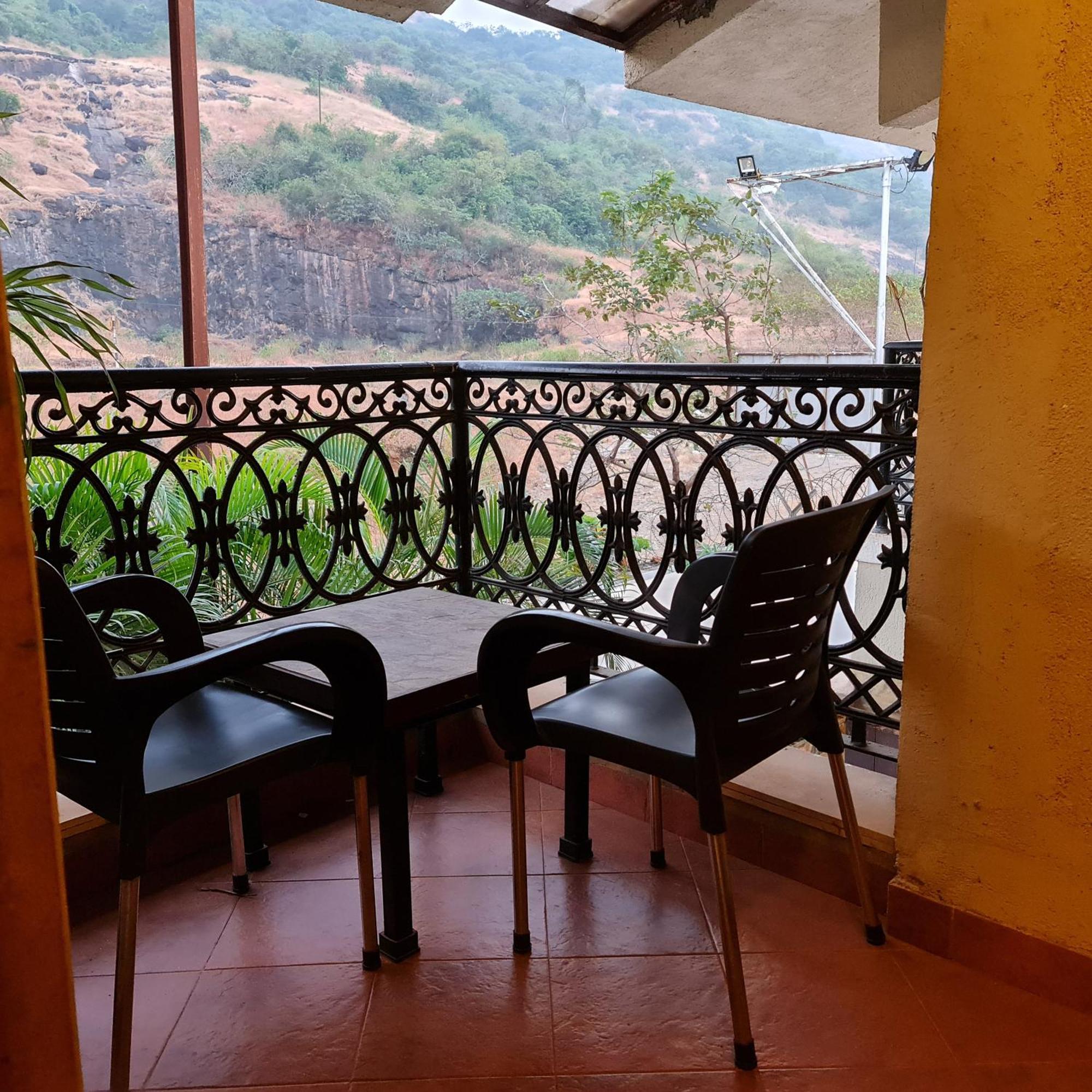 Misty Meadows, Lonavala Otel Dış mekan fotoğraf