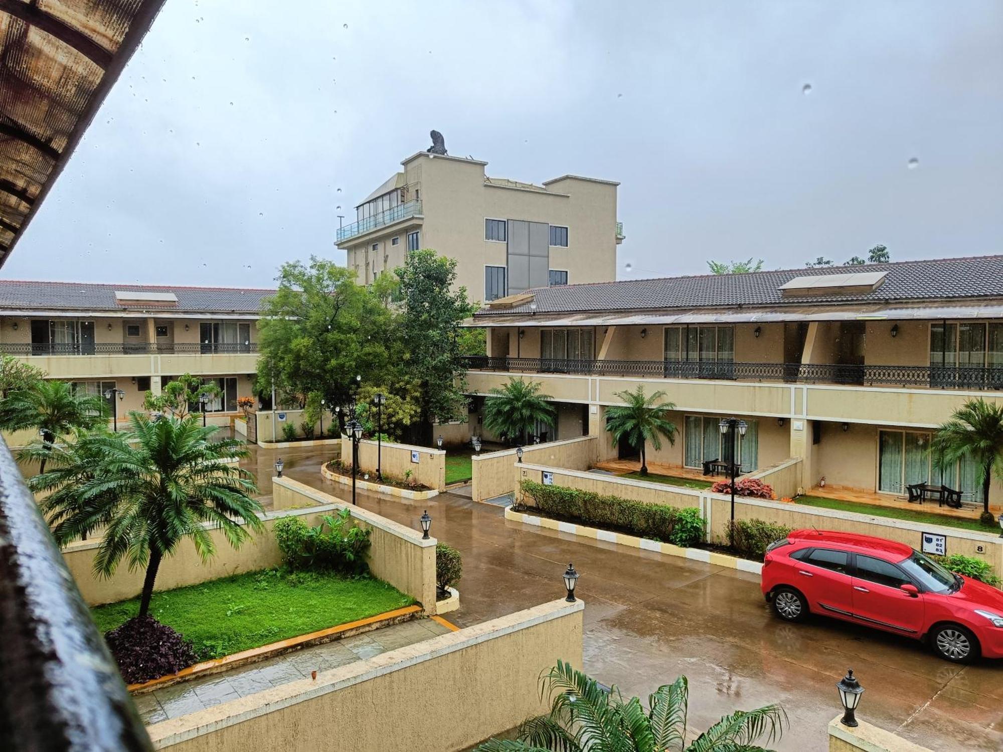 Misty Meadows, Lonavala Otel Dış mekan fotoğraf