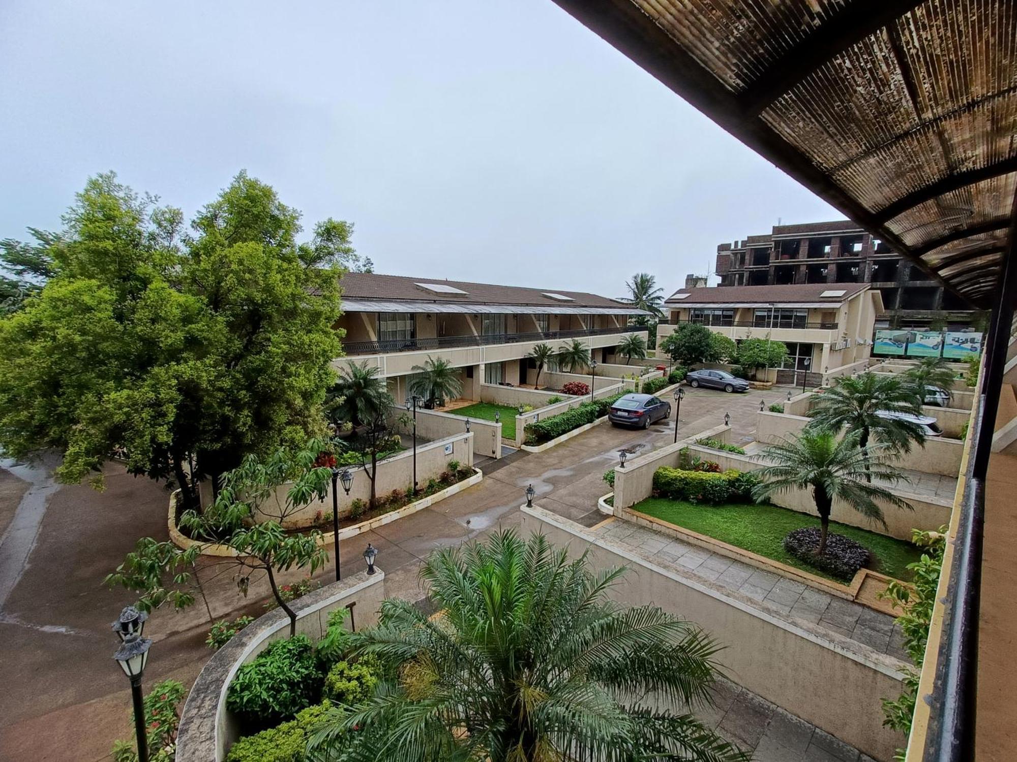 Misty Meadows, Lonavala Otel Dış mekan fotoğraf